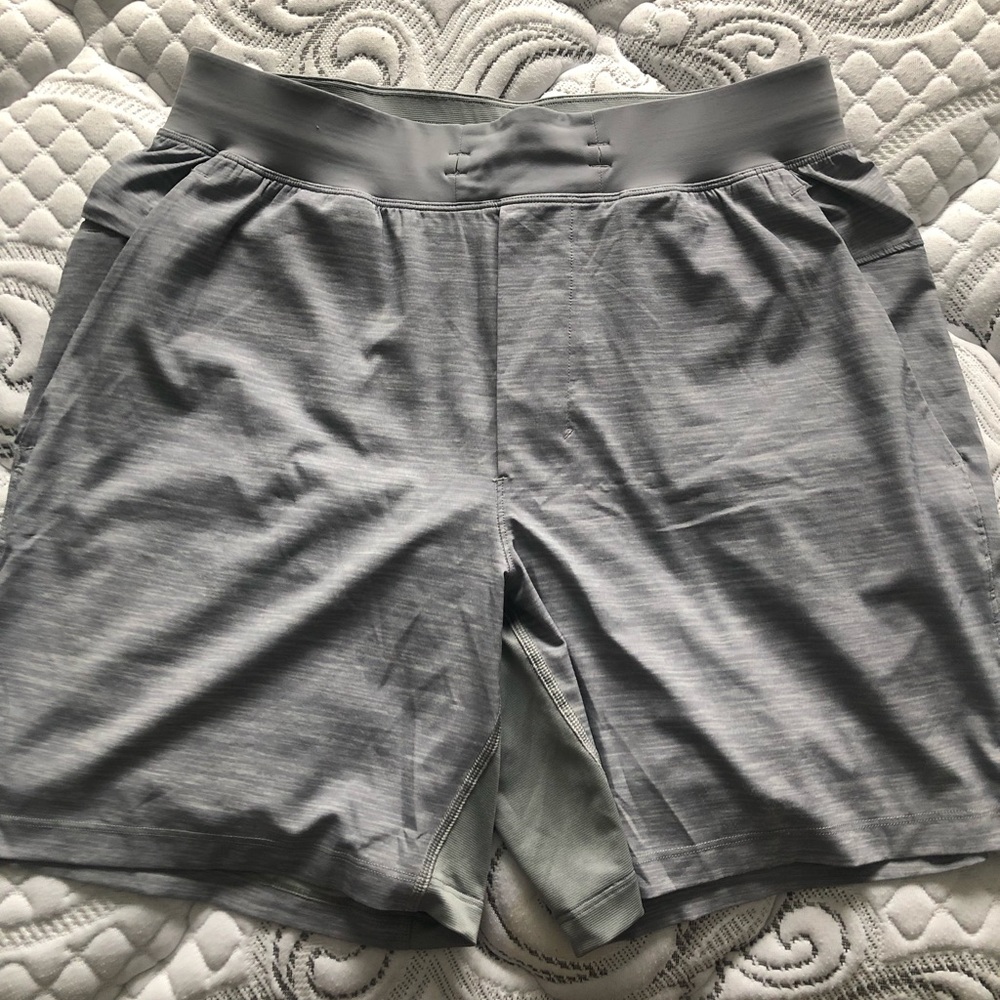 Used men’s lululemon lined shorts size medium